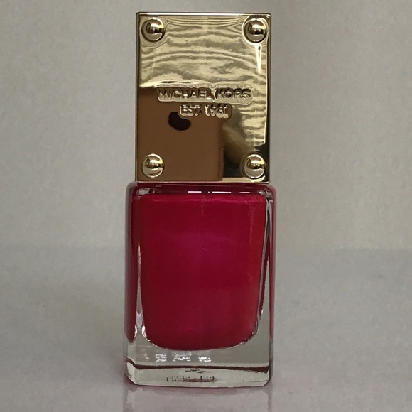 Michael Kors Nail polish (Scandal) - Picture 3 of 5